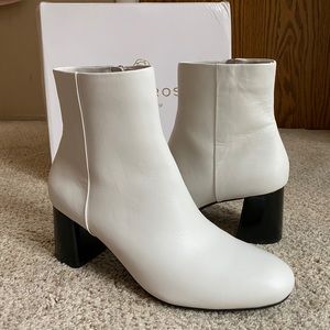 Taryn Rose Cathy boots Sz 9 white leather like new